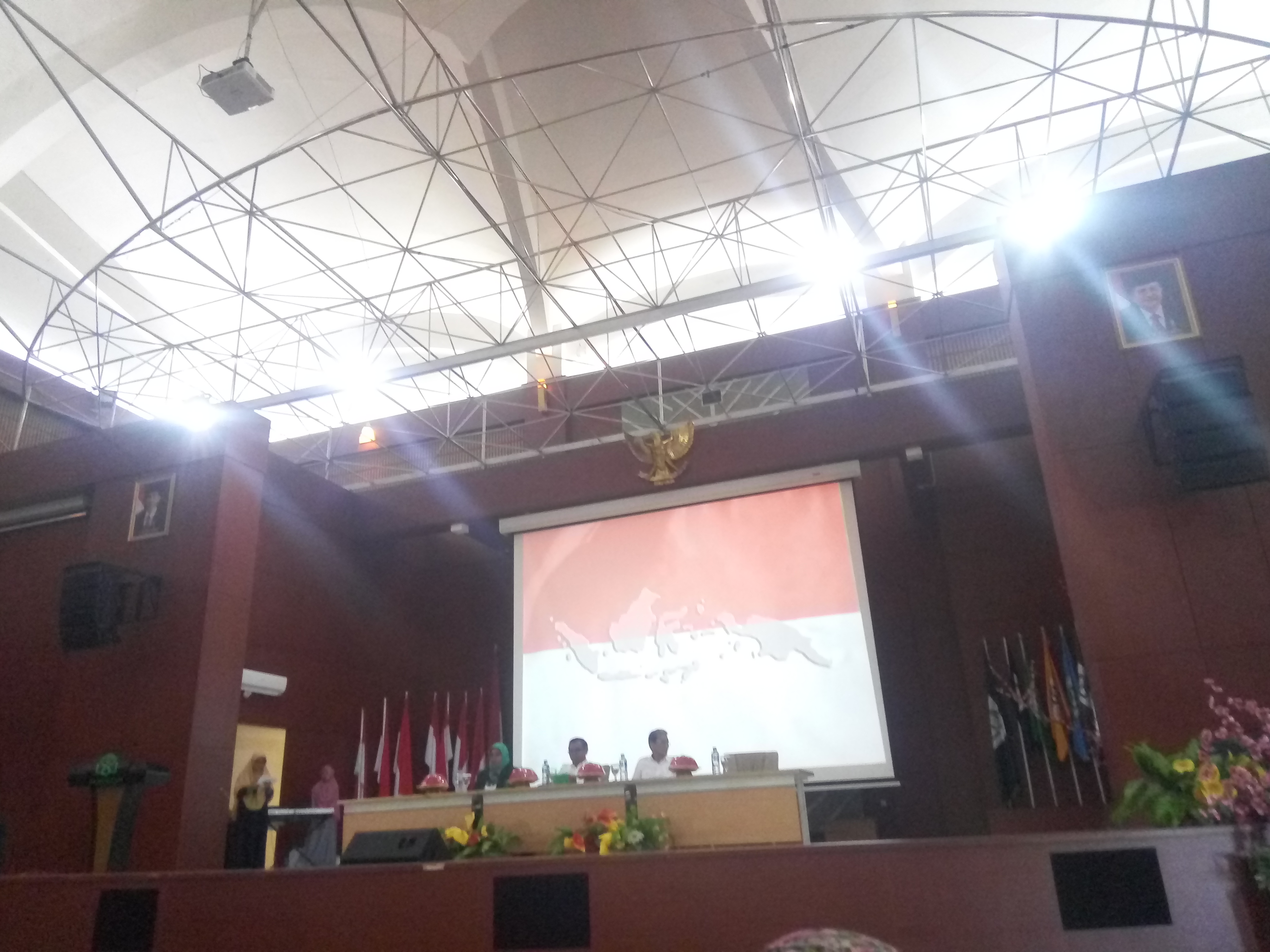 Gambar Dekan FEBI Beri Materi Pembekalan KKN Angkatan 57